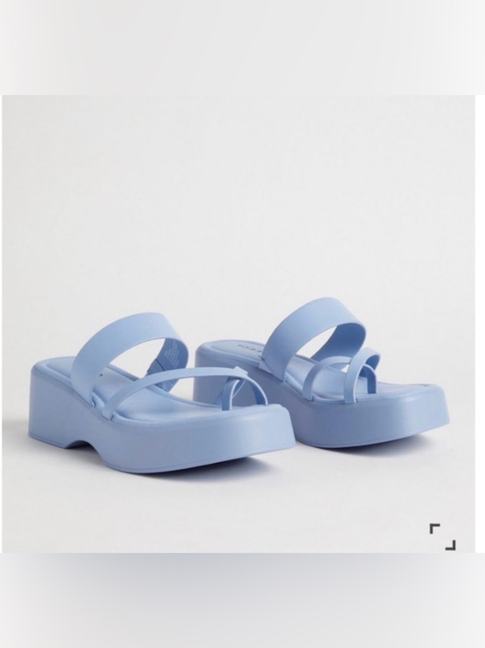 Women’s Torrid Toe Post Strappy Platform Sandal Light Blue Size 10 Wide NWT